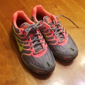 Excellent nike womans tennis shoes